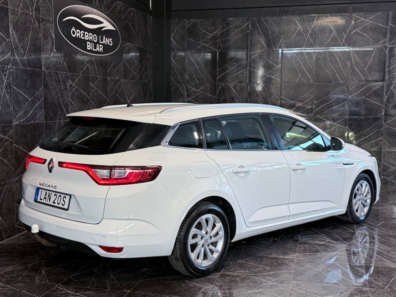 Renault Megane Tourer 1.5 dCi,Automat 2020, bild 4/10