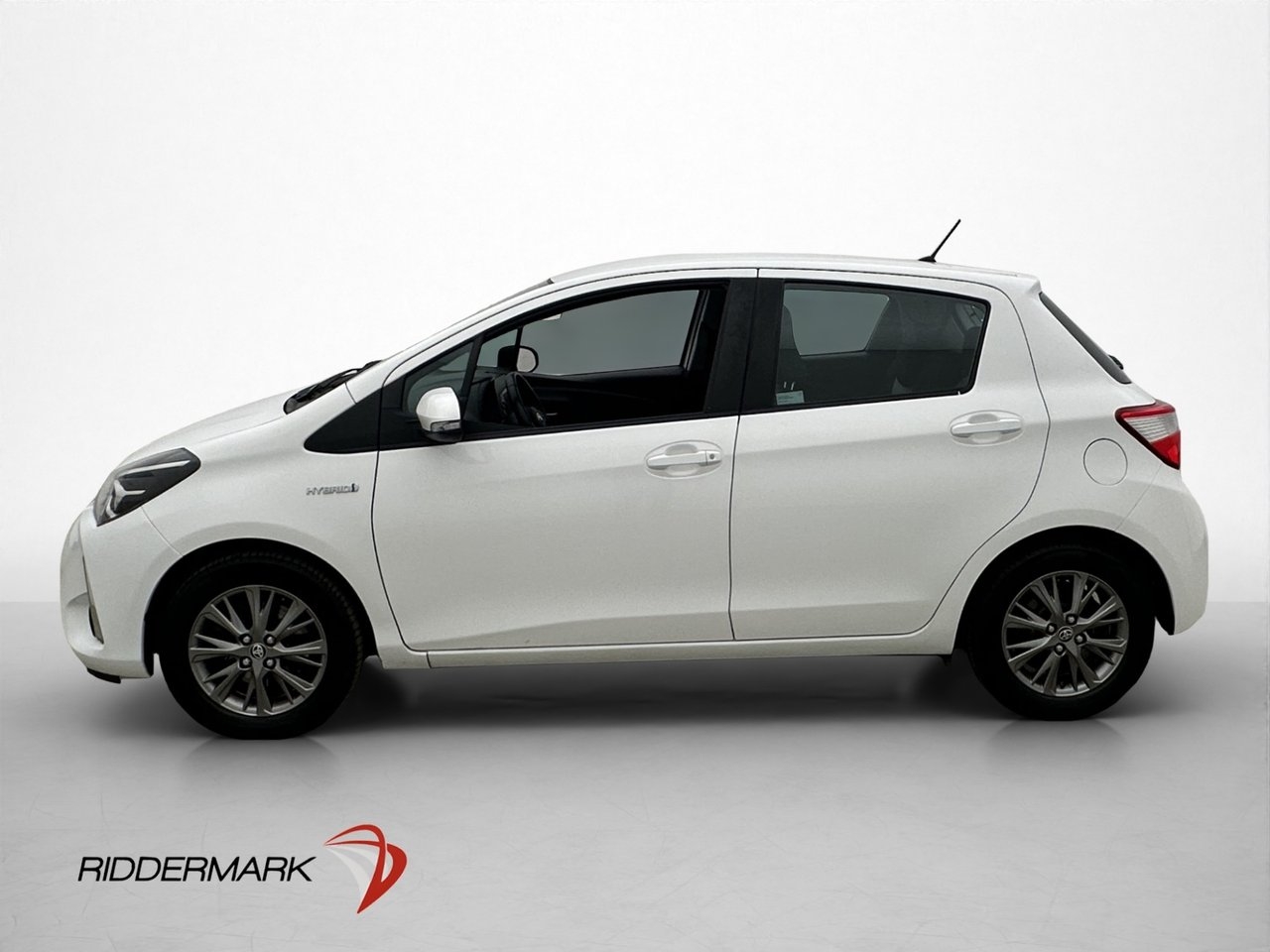 Toyota Yaris Hybrid e-CVT 101hk Active 2019, bild 5/33