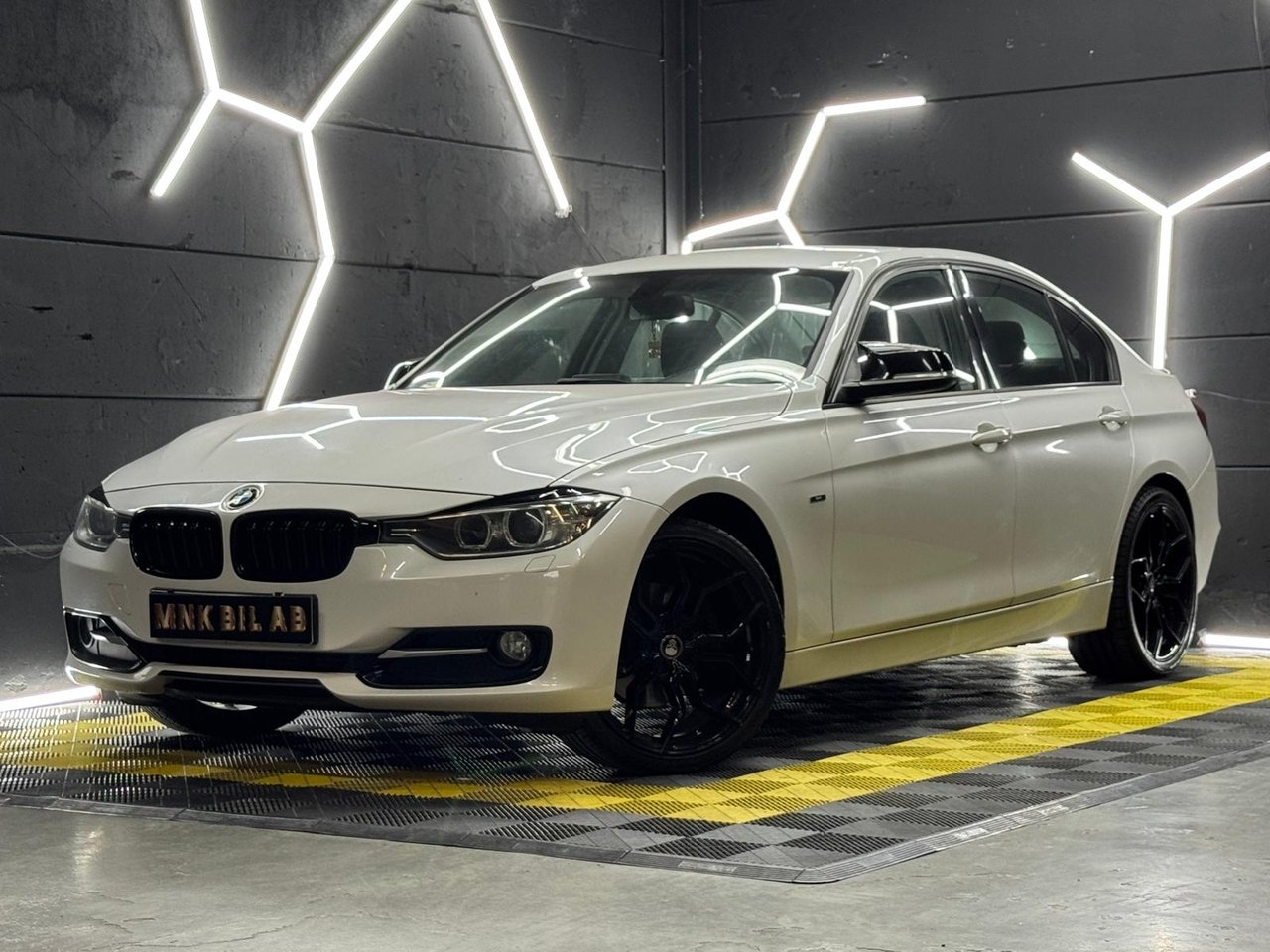 BMW 320