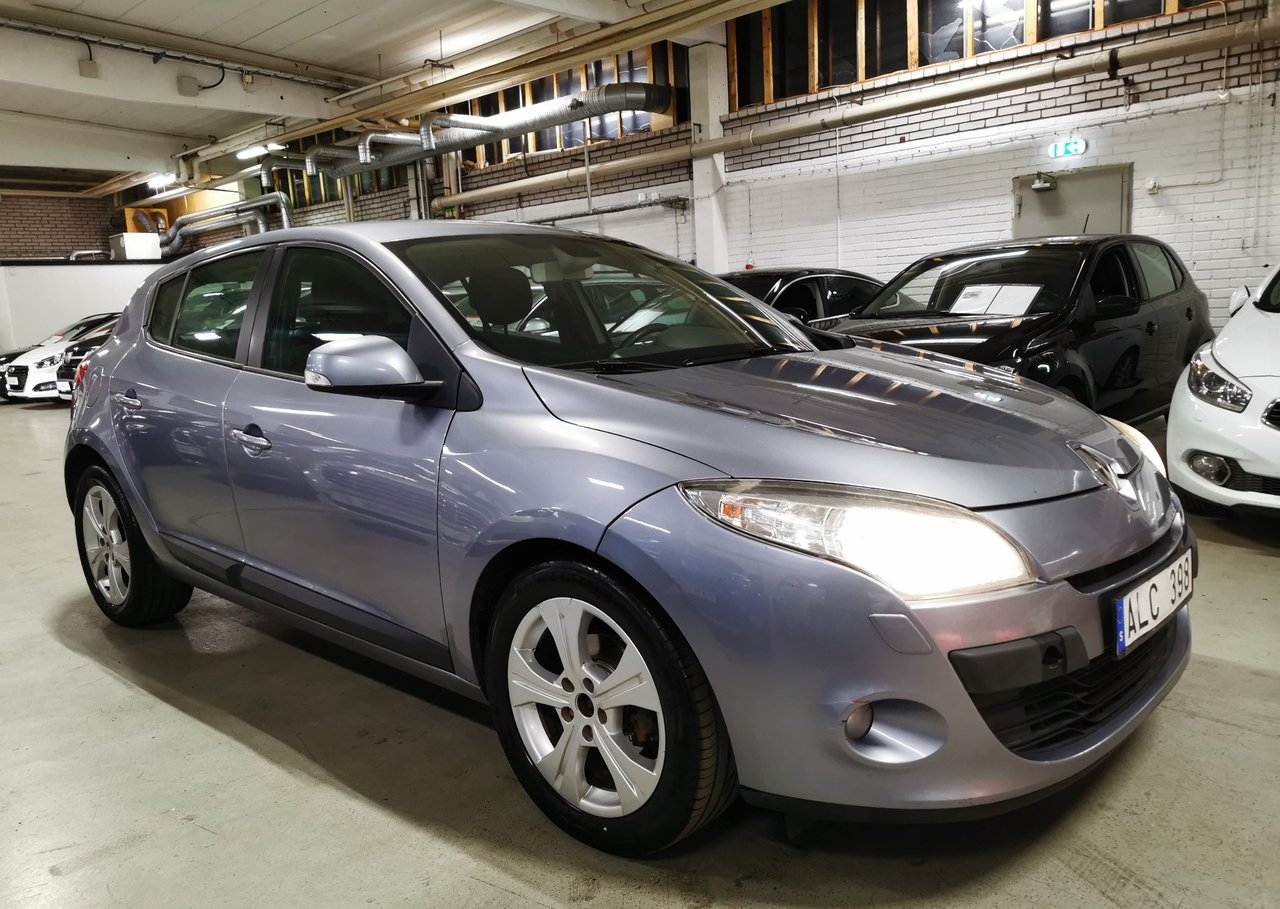 Renault Megane III 1.5 dCi Euro 5 2009, bild 2/10