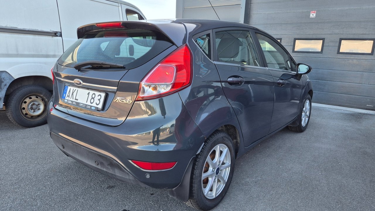 Ford Fiesta 5-dörrar 1.0 Titanium Euro 5 2014, bild 7/9