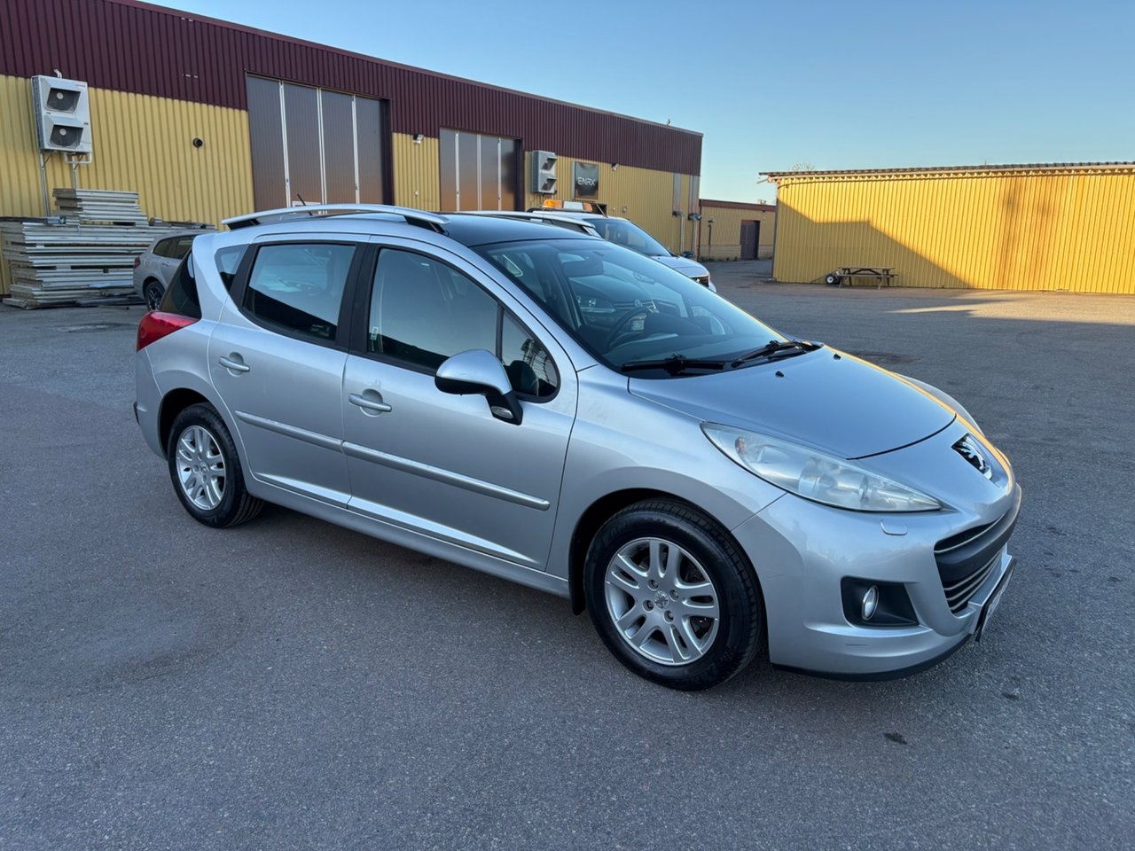 Peugeot 207 2009, bild 5/15
