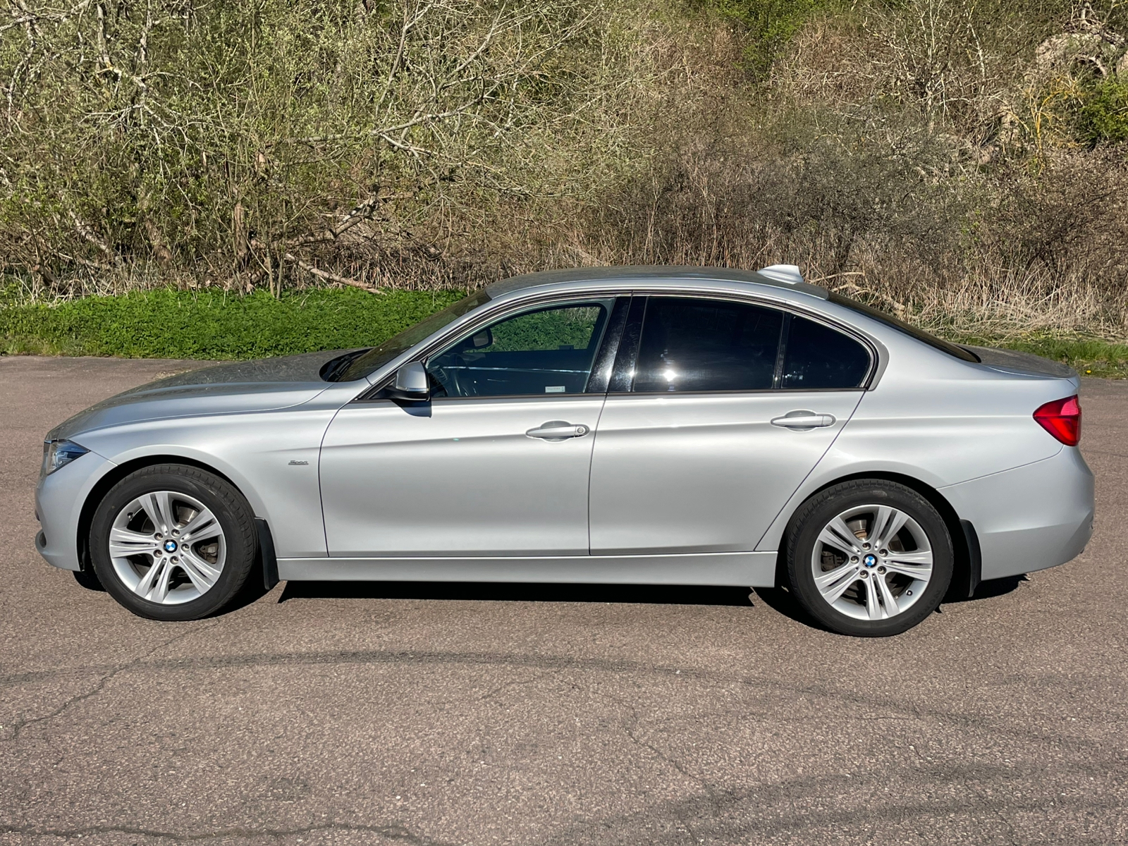 BMW 320 2017, kuva 5/9