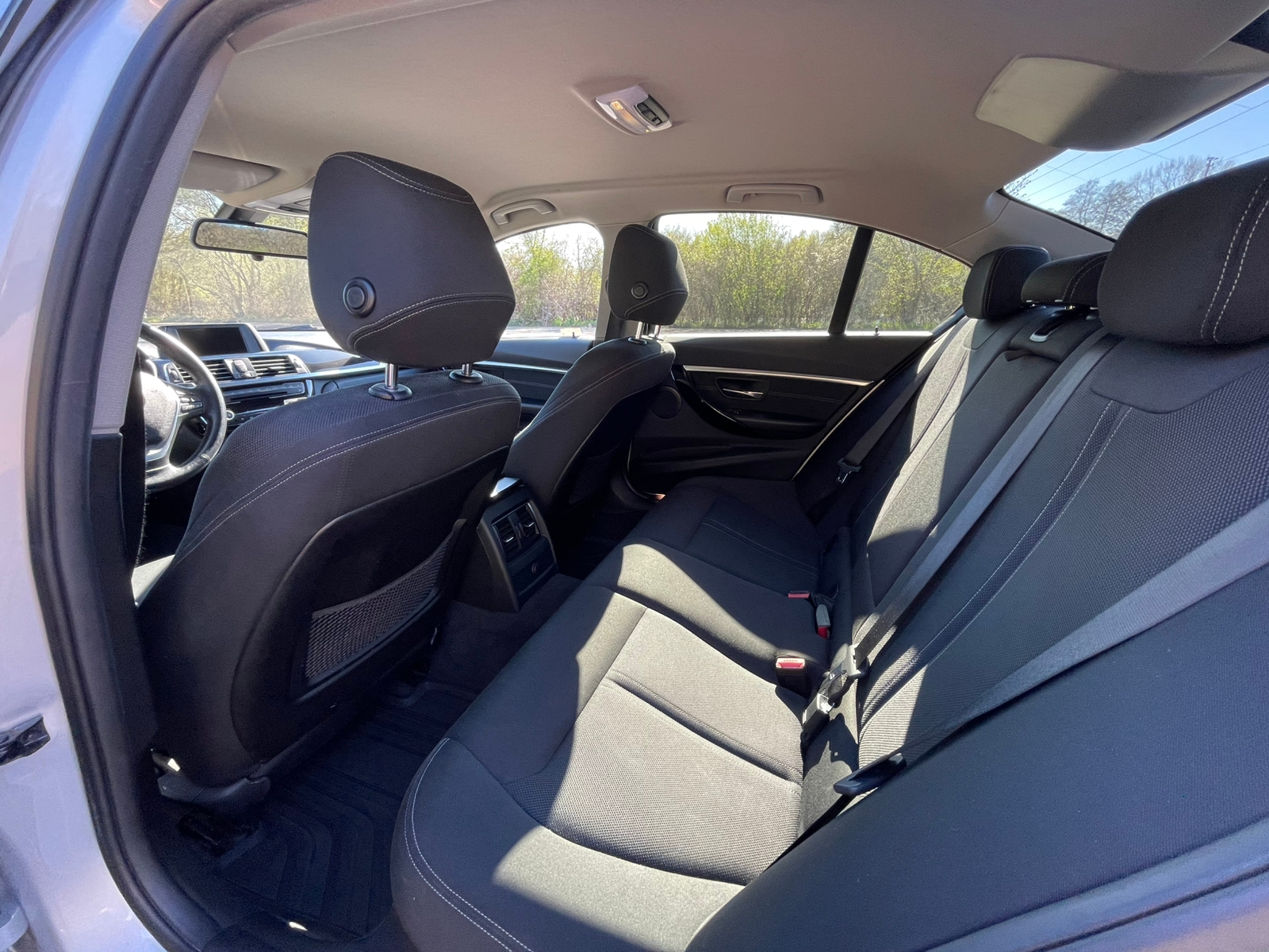 BMW 320 2017, kuva 7/9