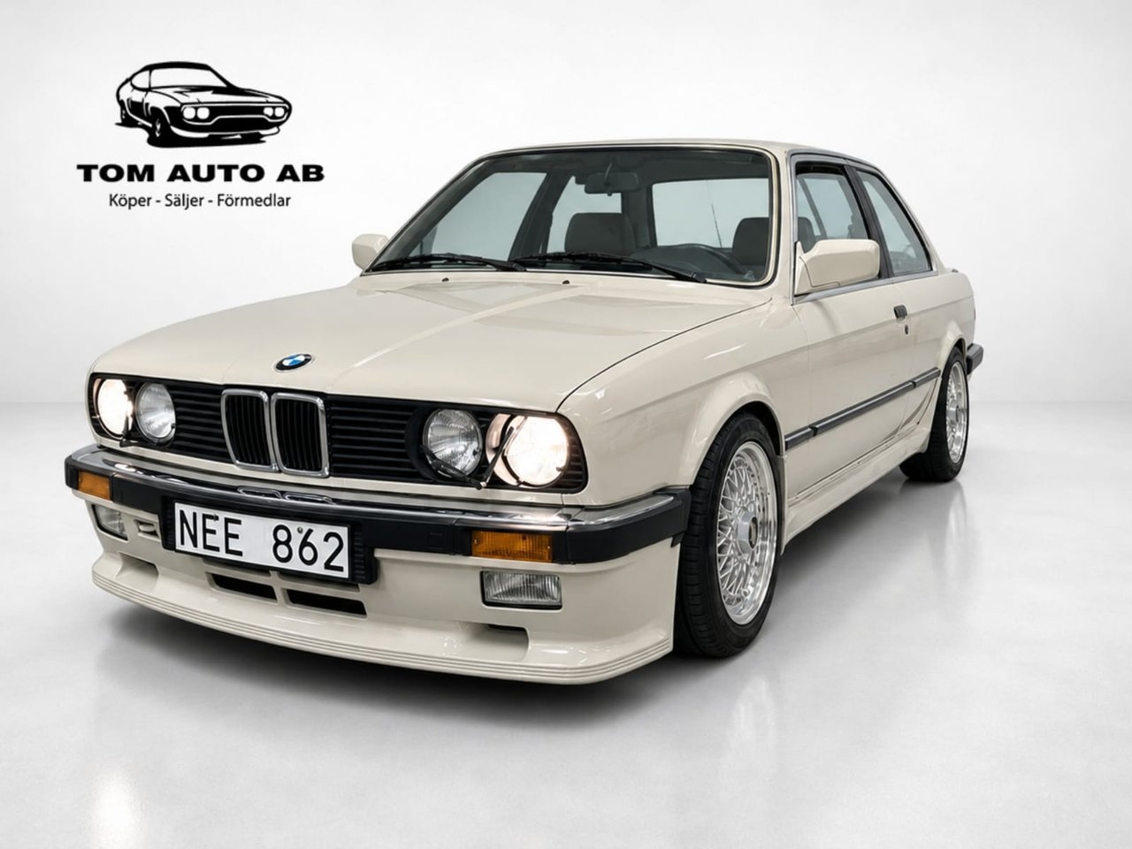 BMW 323