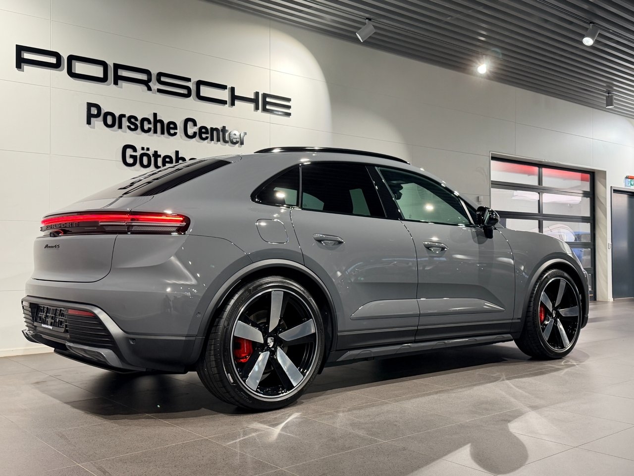 Porsche Macan Sport Edition Operationell 2026, bild 4/10