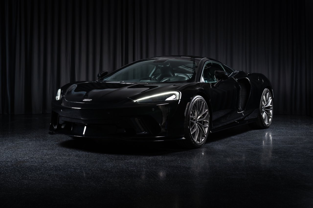 McLaren GT
