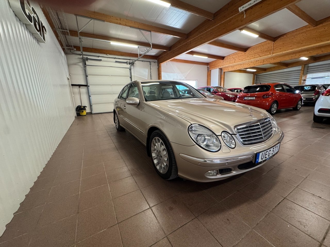 Mercedes-Benz E 2003, kuva 5/10