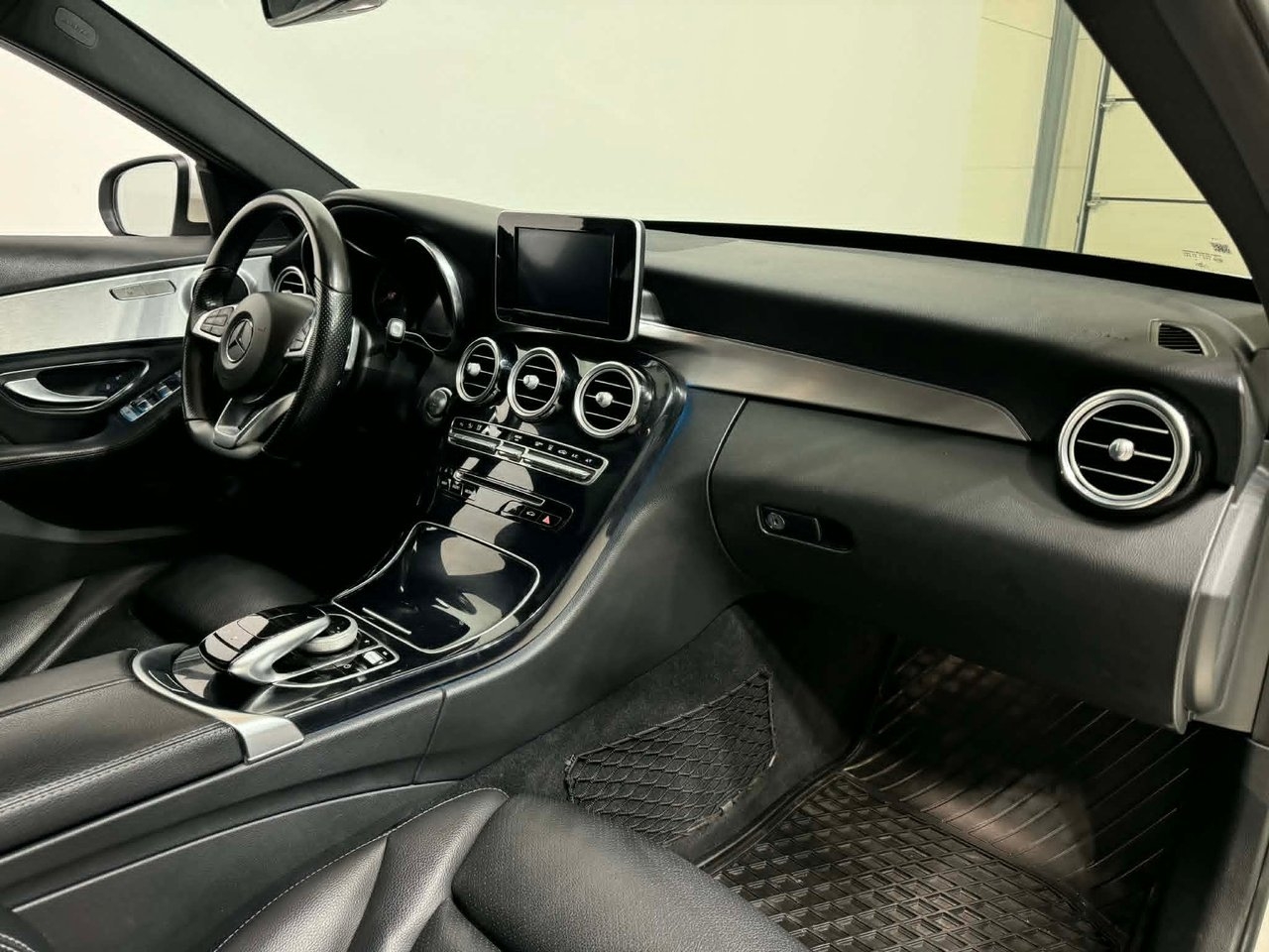 Mercedes-Benz C 2018, bild 6/16