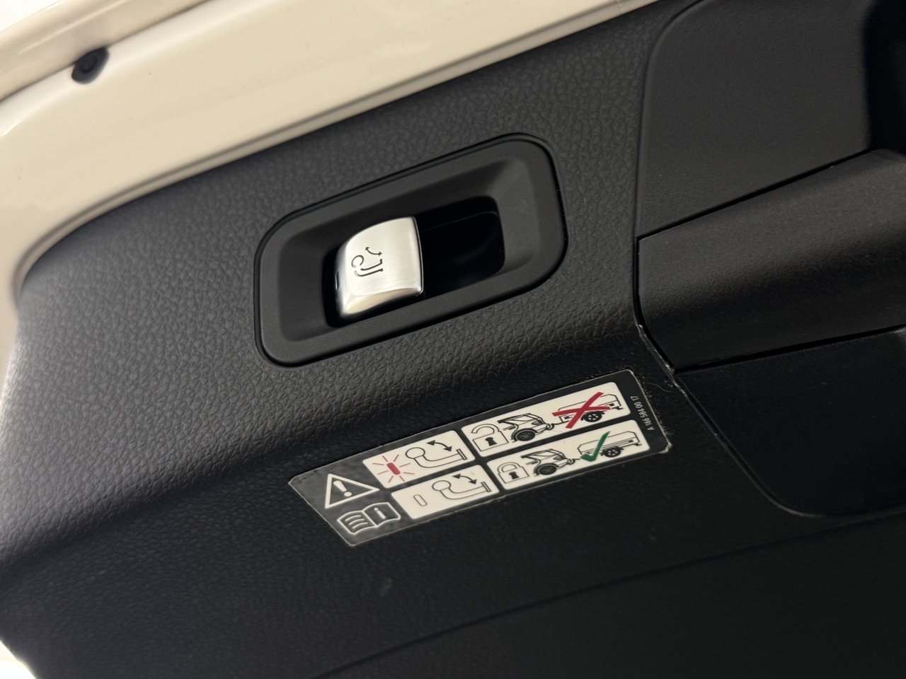 Mercedes-Benz C 2017, bild 7/10