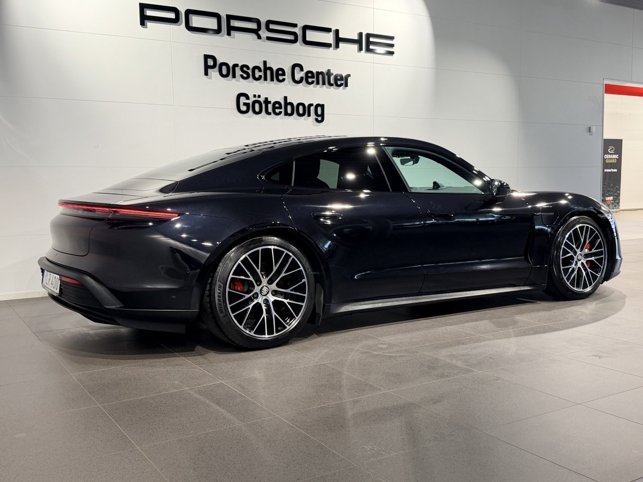 Porsche Taycan 4S 2020, bild 4/10