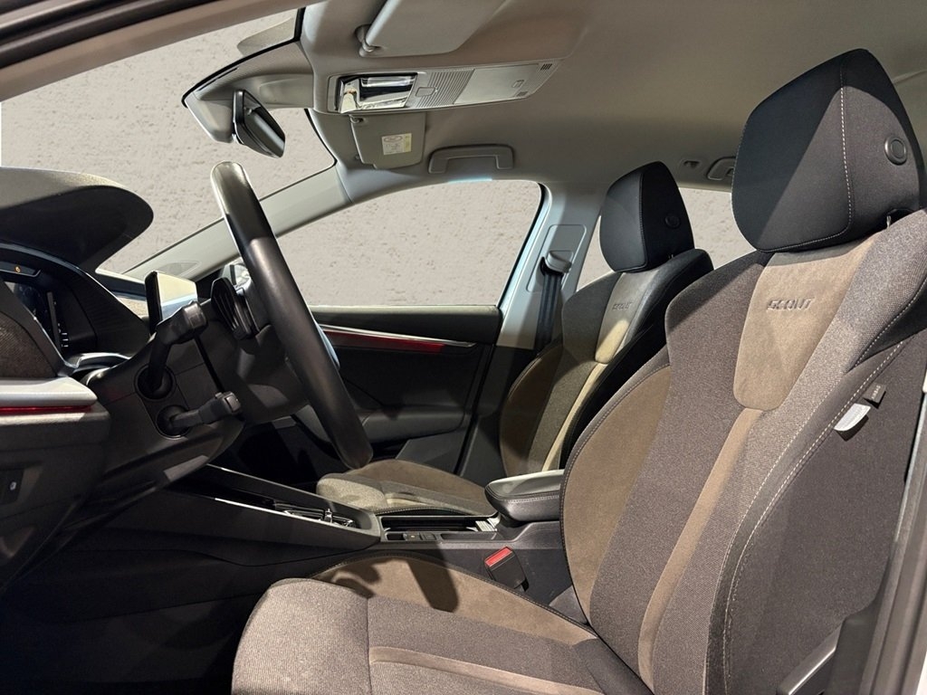 Skoda Octavia Scout 4 2023, bild 2/10