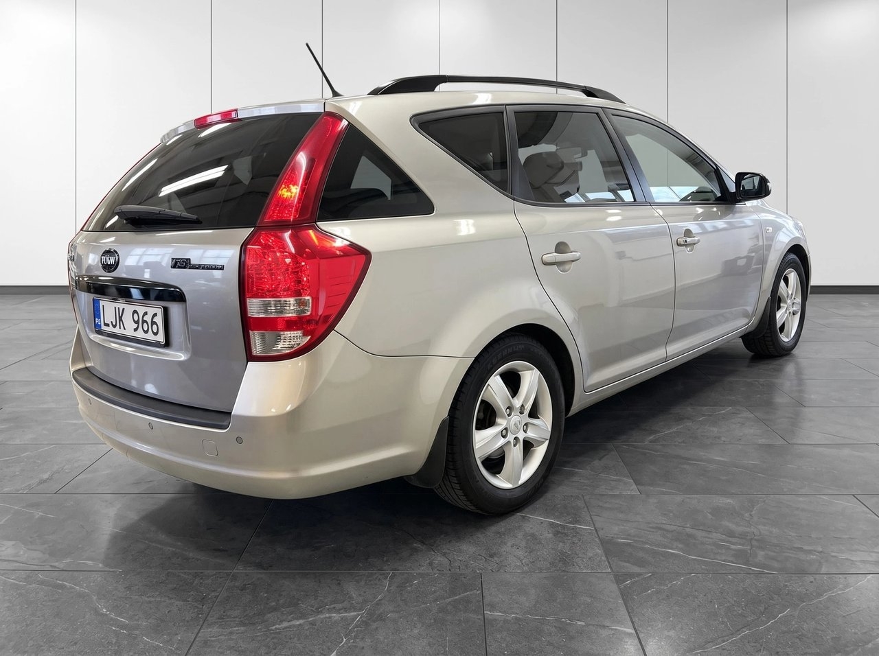 Kia Ceed 2012, bild 3/25
