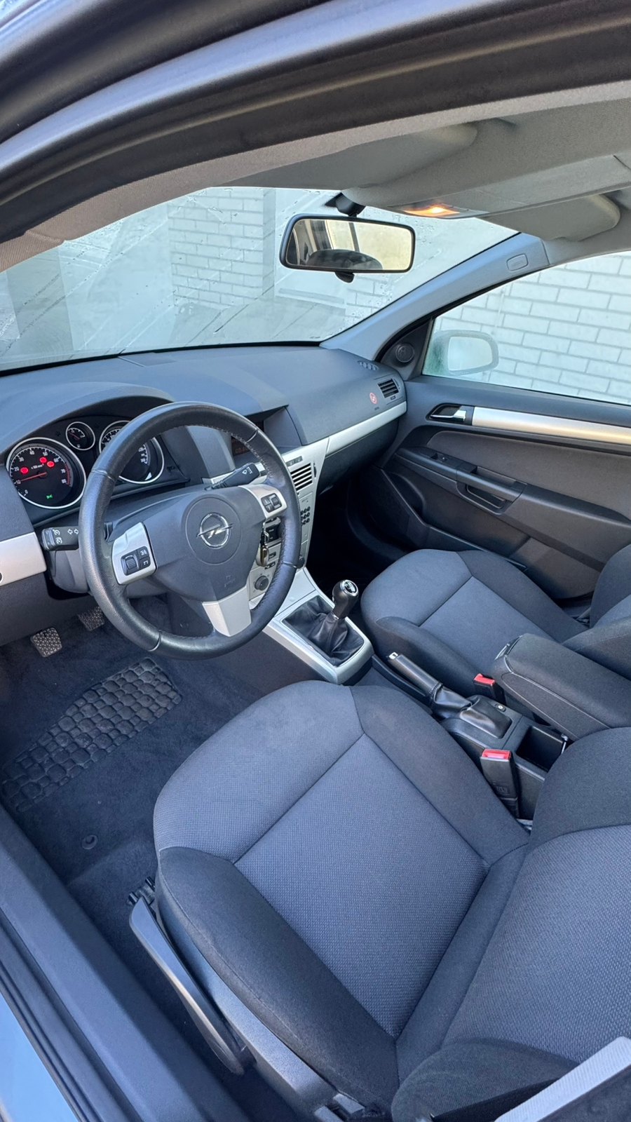 Opel Astra 1.6 Twinport ECOTEC Manuell 2007, bild 5/9