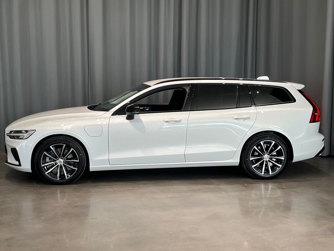 Volvo V60 T6 Plus Dark Nordic Edition 2026, bild 4/10