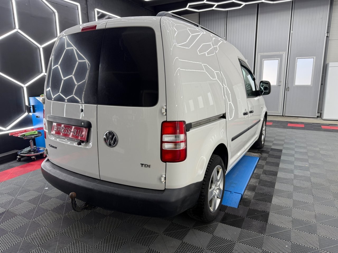 Volkswagen Caddy Skåpbil 1.6 TDI Euro 5 2012, kuva 4/11