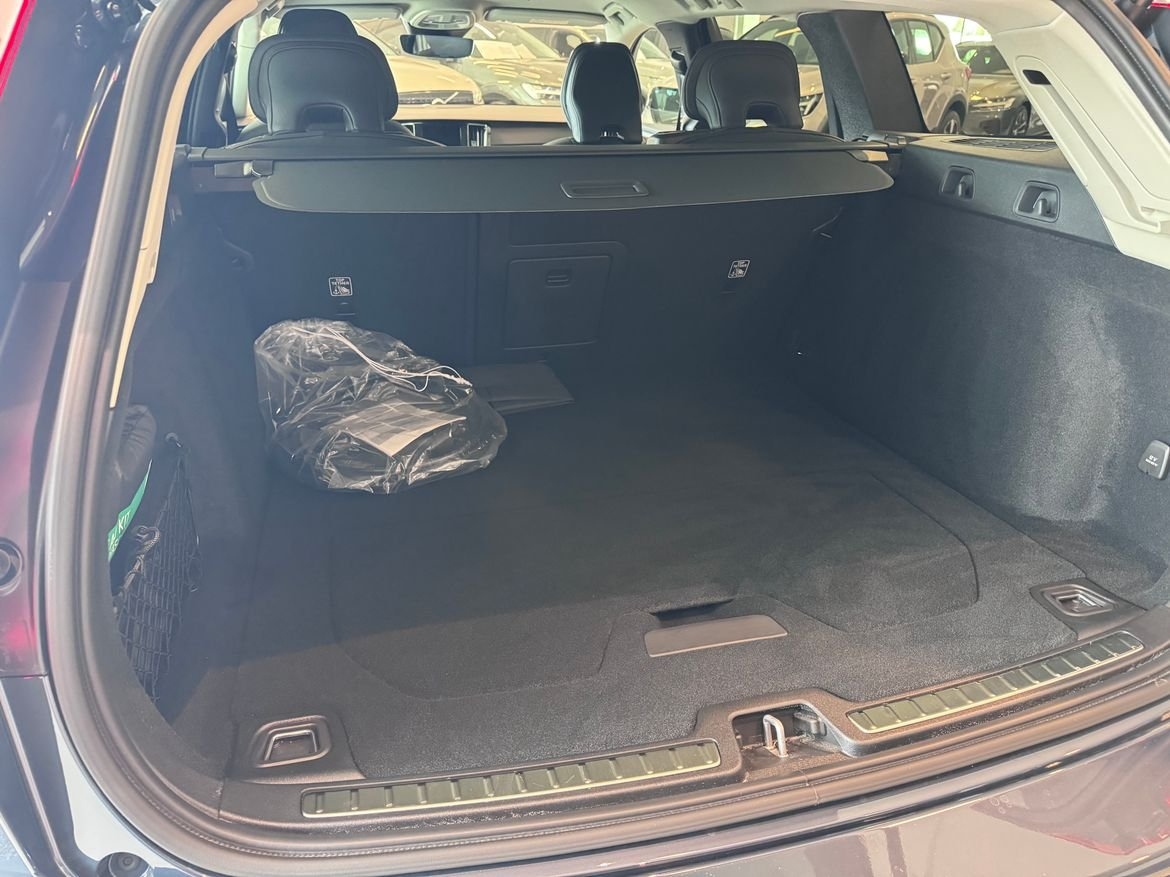 Volvo V60 T6 Plus Dark Nordic Edition 2026, bild 5/9