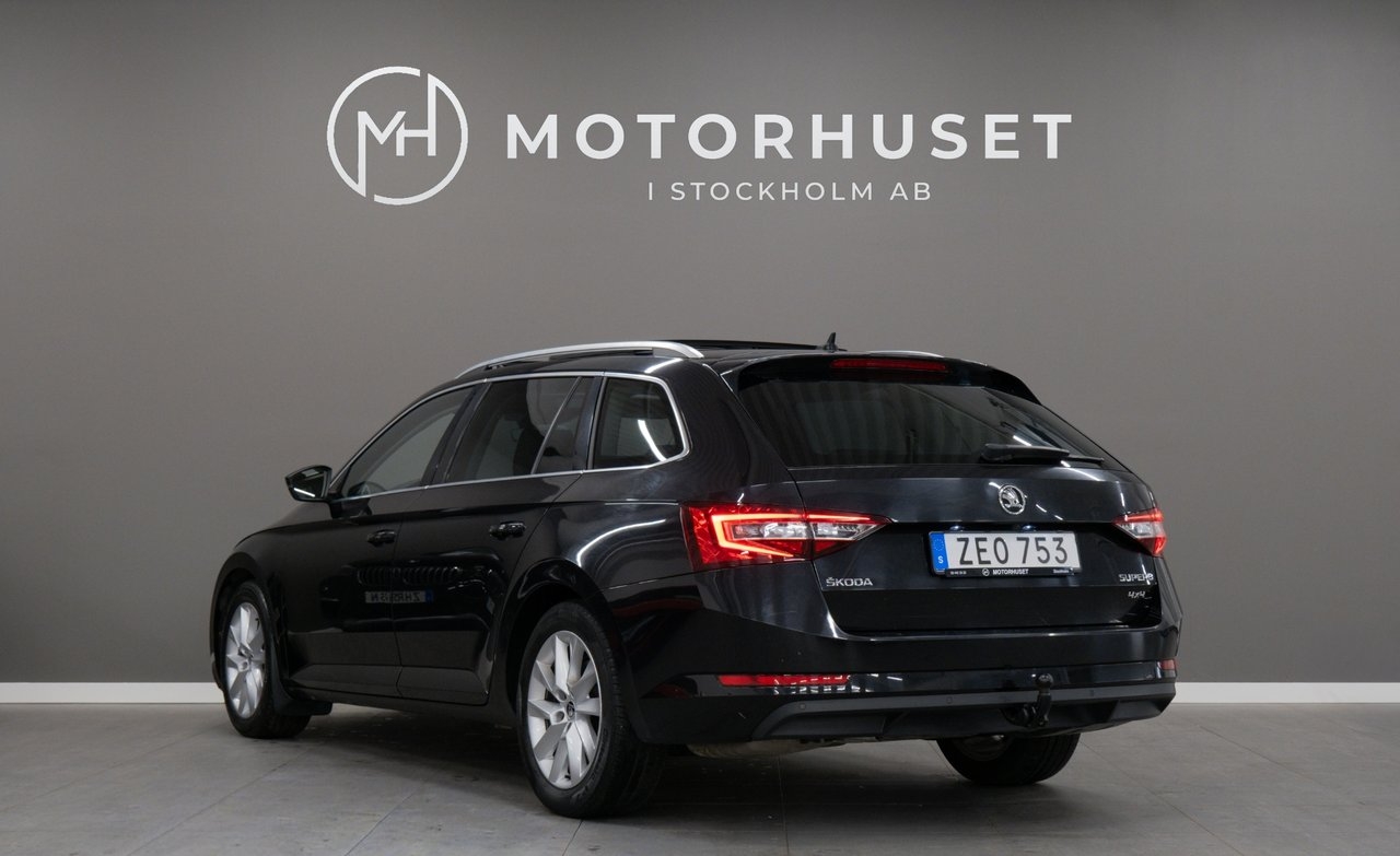 Skoda Superb 2018, photo 4/10