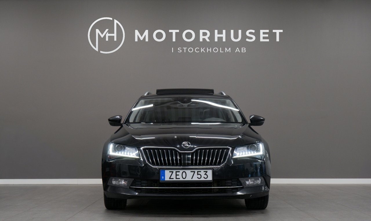 Skoda Superb 2018, photo 2/10