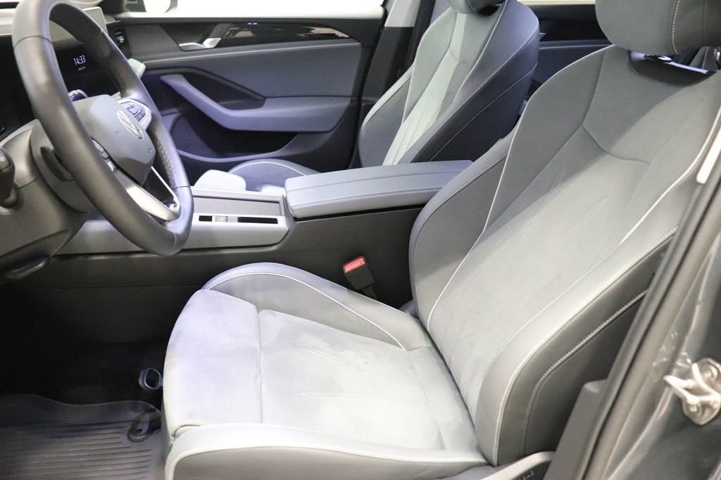Volkswagen Passat 2025, bild 7/10