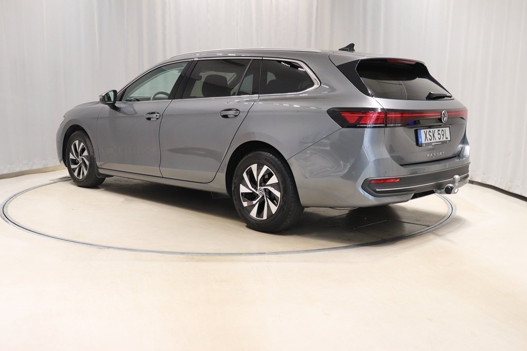 Volkswagen Passat 2025, bild 6/10