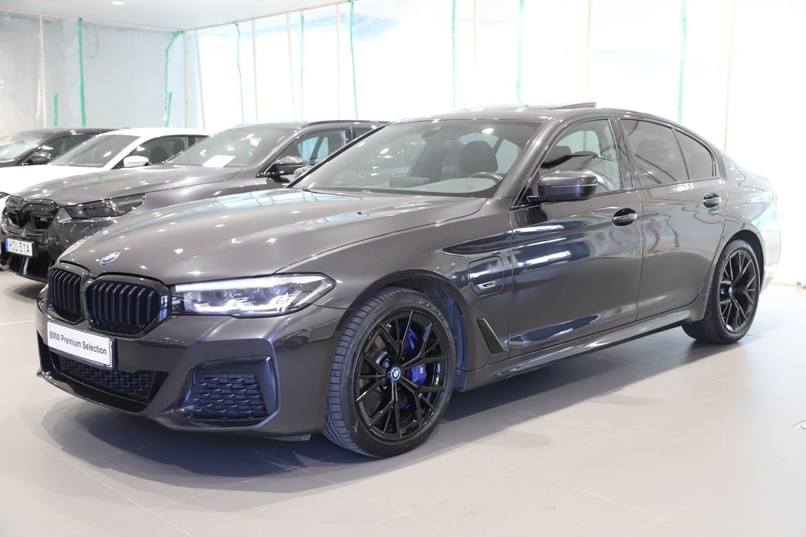 BMW 545