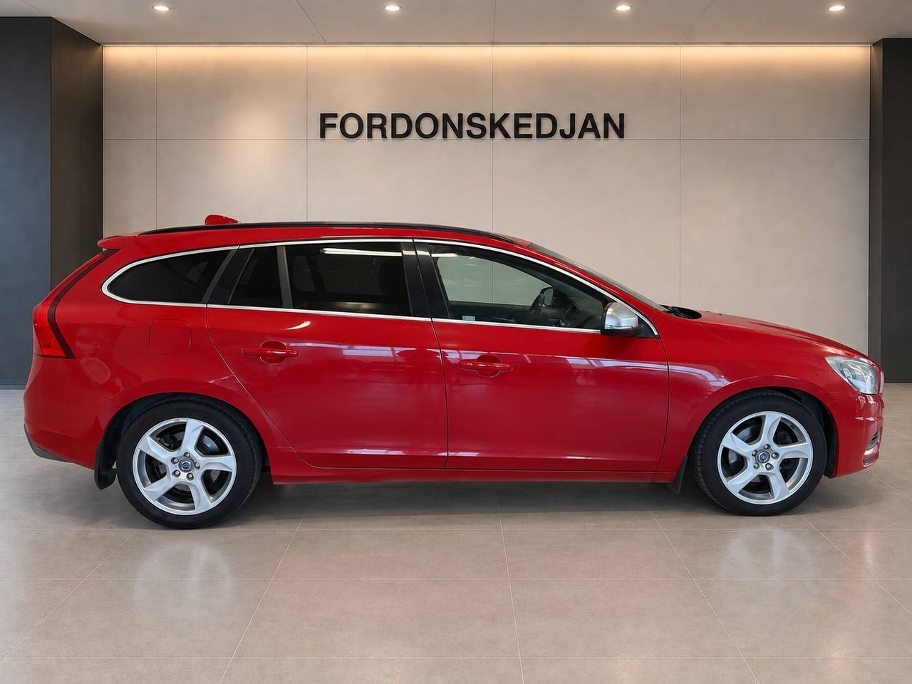 Volvo V60 D2 R-Design Automat 2012, bild 4/17