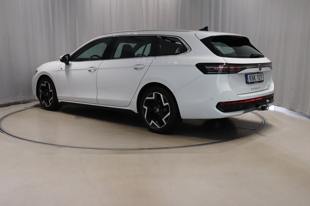 Volkswagen Passat 2025, bild 6/10