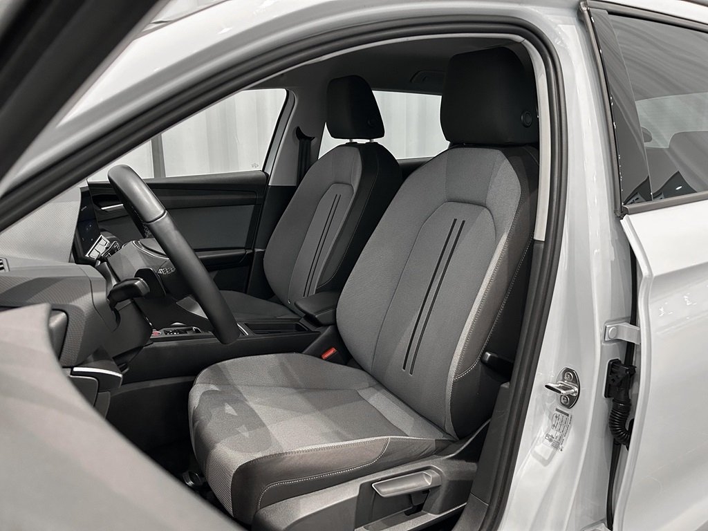 Seat Leon Sportstourer eTSI 150hk DSG 2025, bild 6/10