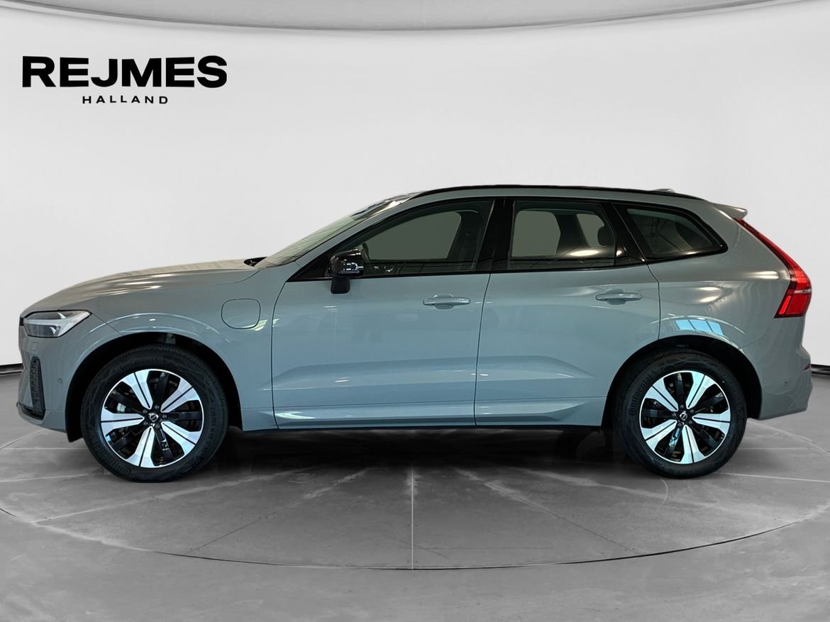 Volvo XC60 T6 Plus Dark Edition 2025, photo 3/10