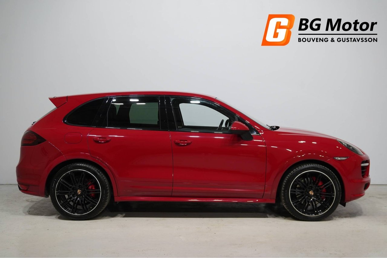 Porsche Cayenne GTS V8 420HK Drag 2013, kuva 3/10