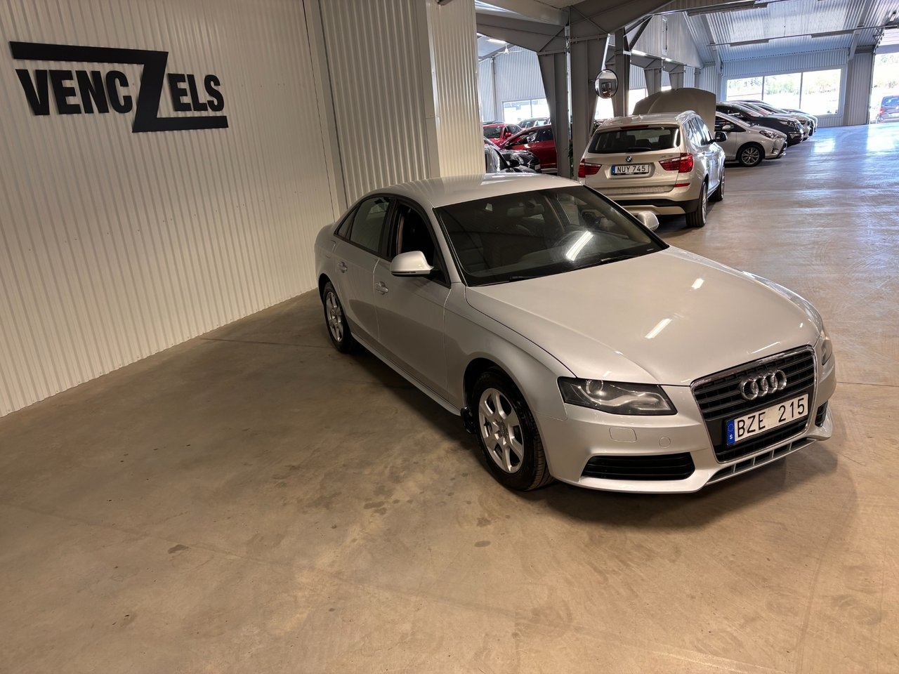 Audi A4 2009, photo 2/9