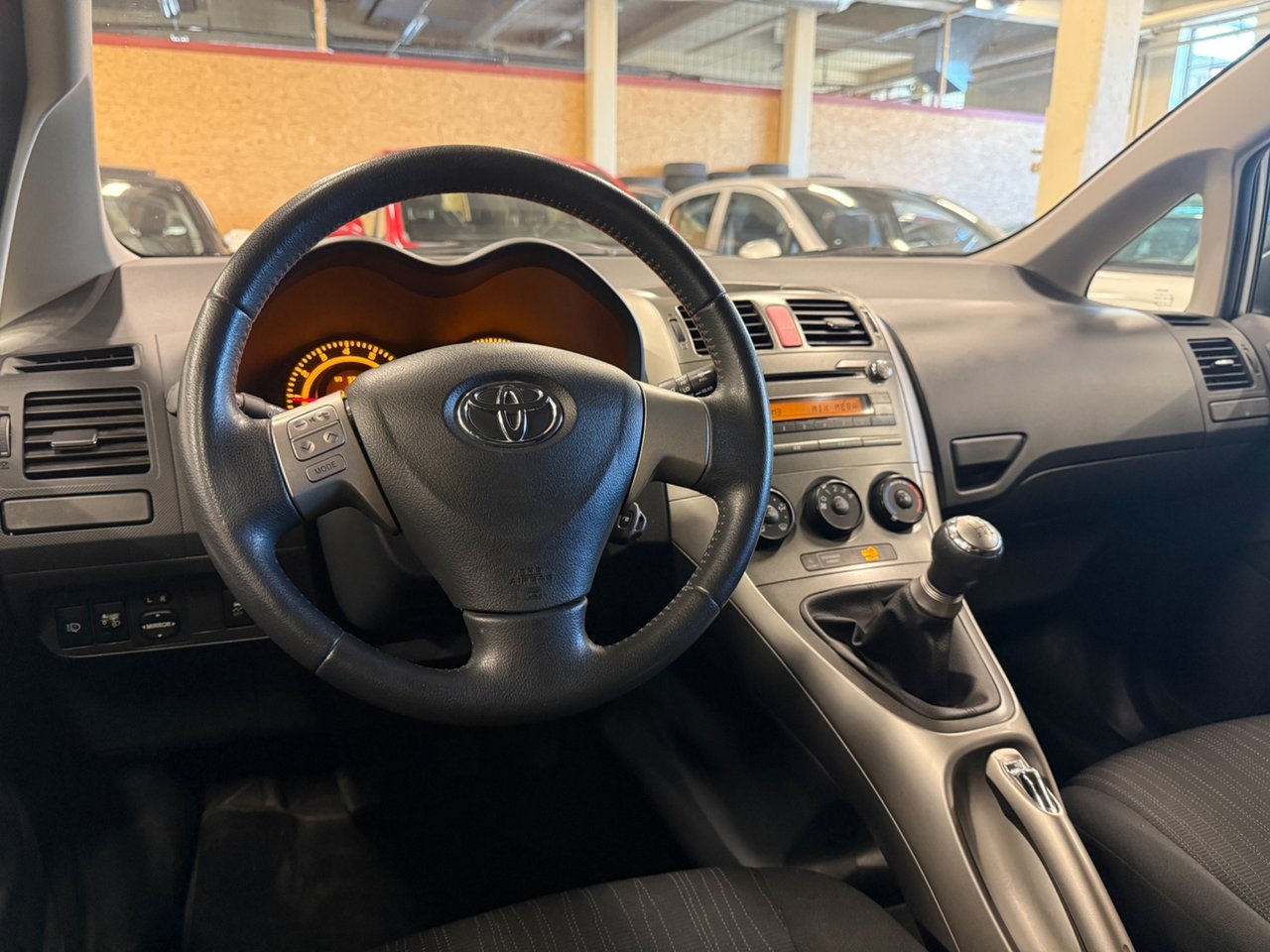 Toyota Auris 2007, bild 4/10