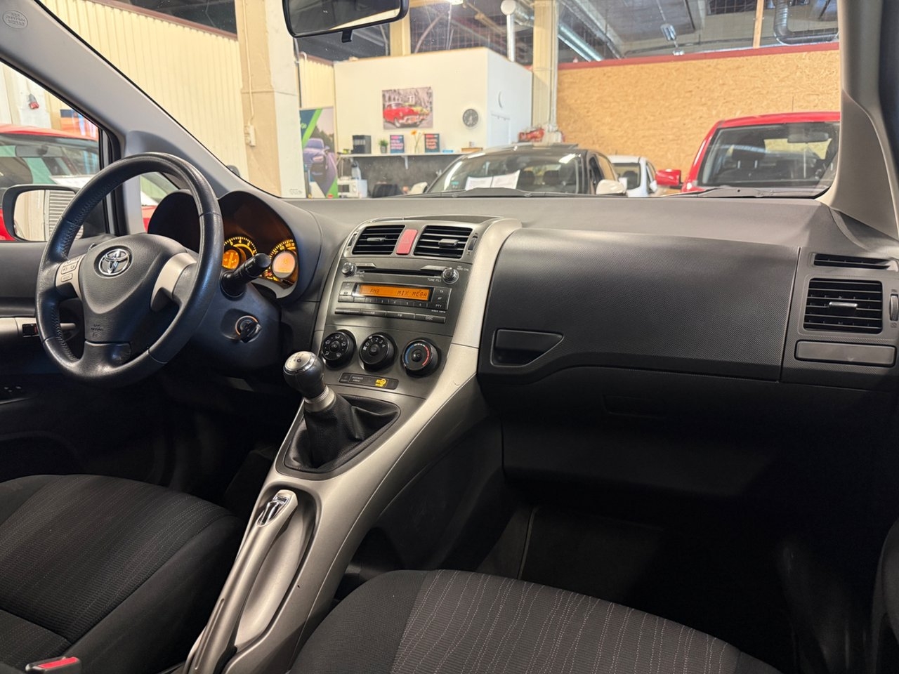 Toyota Auris 2007, bild 5/10