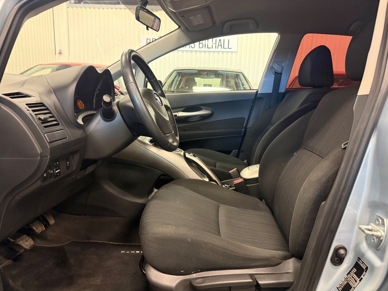 Toyota Auris 2007, bild 3/10