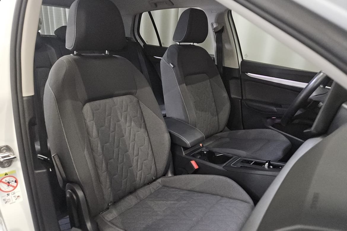 Volkswagen Golf 2024, bild 6/10