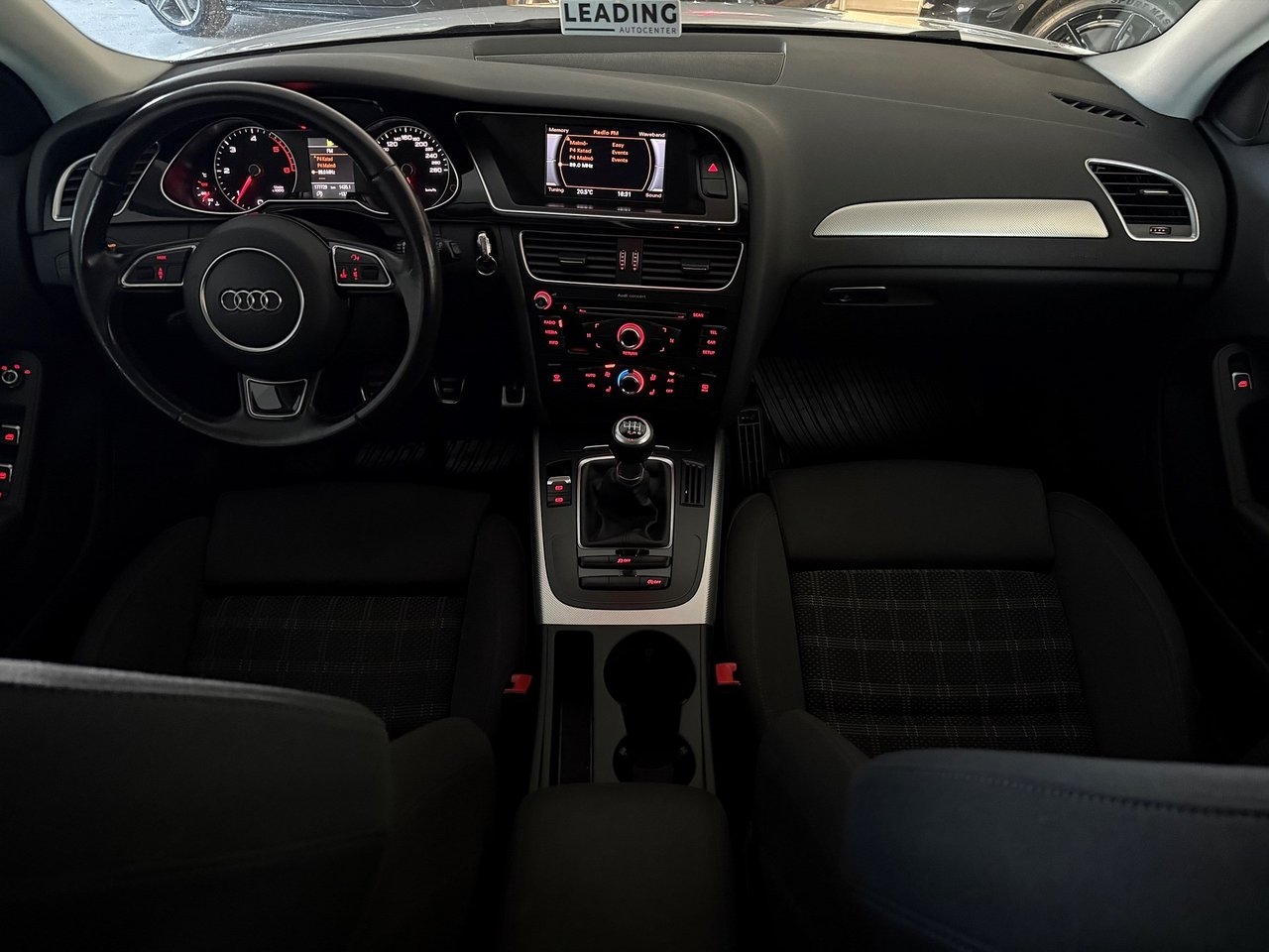 Audi A4 2015, bild 7/24