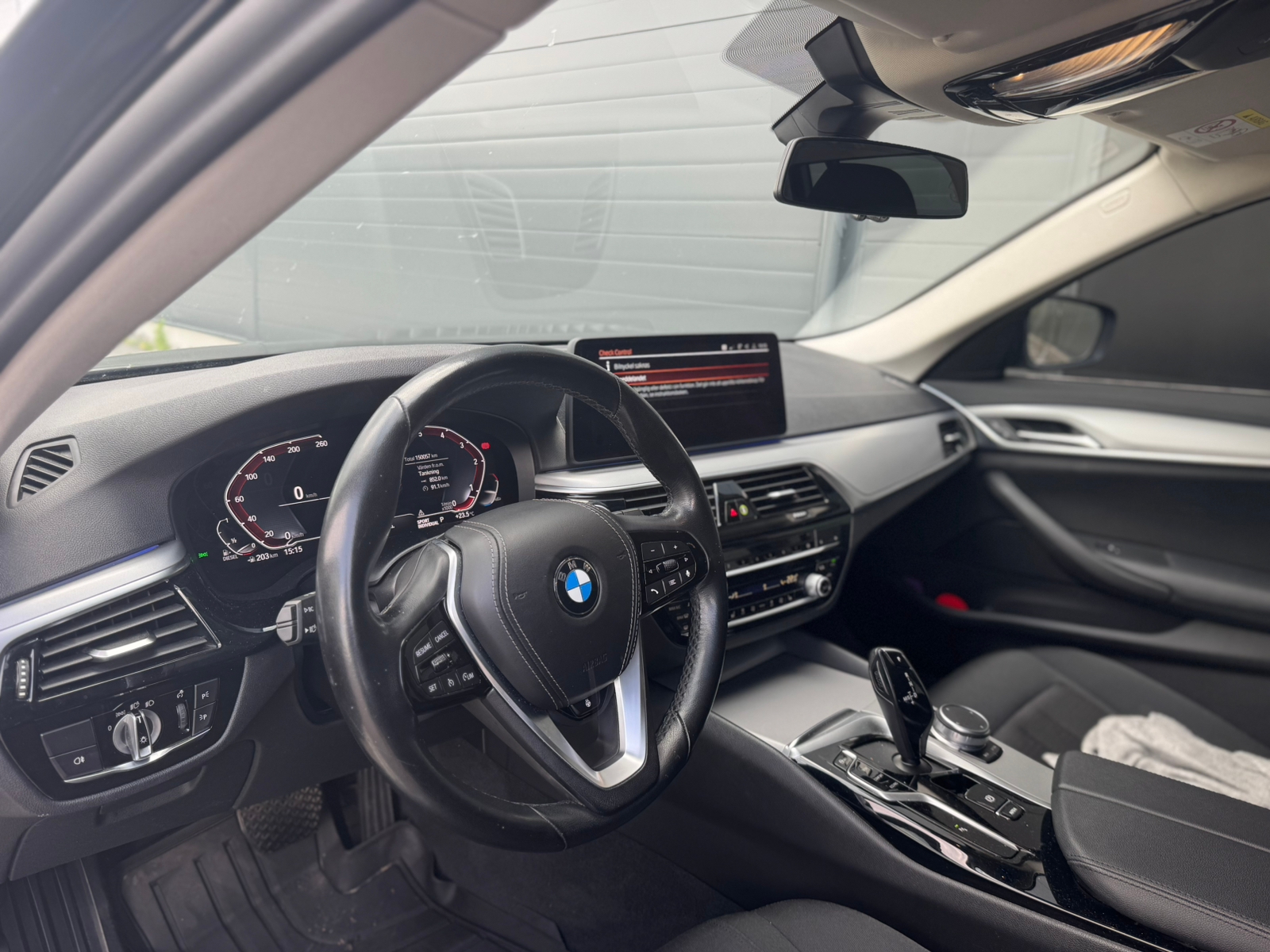 BMW 520 d xDrive Touring Steptronic 2021, photo 5/10
