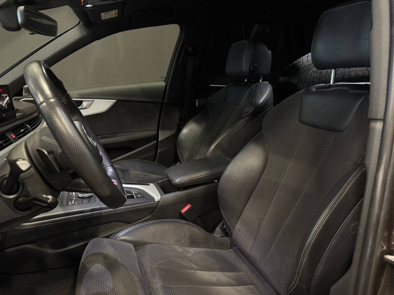 Audi A4 Avant 2.0 TDI Q S-Line 2016, photo 7/10
