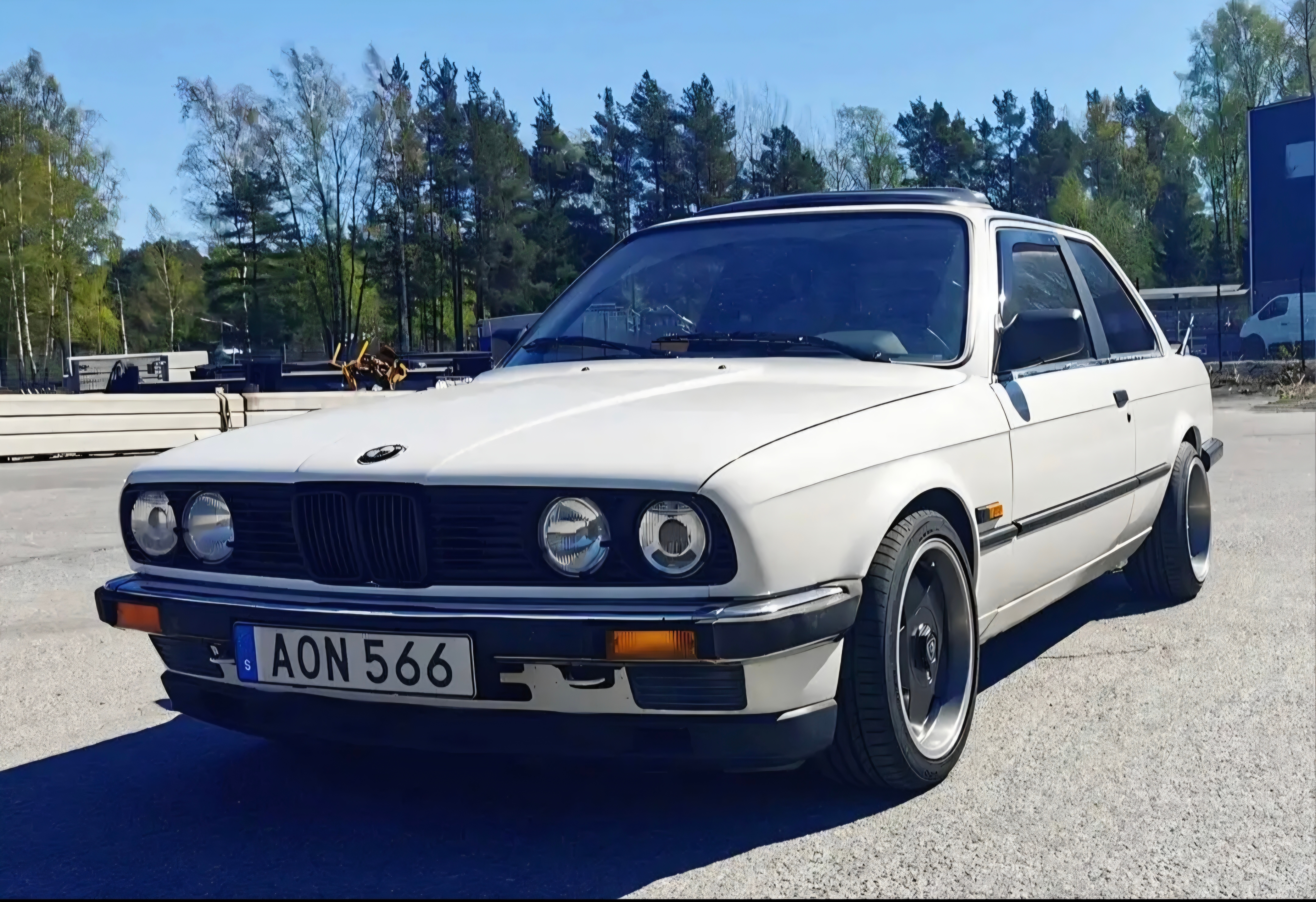 BMW 320