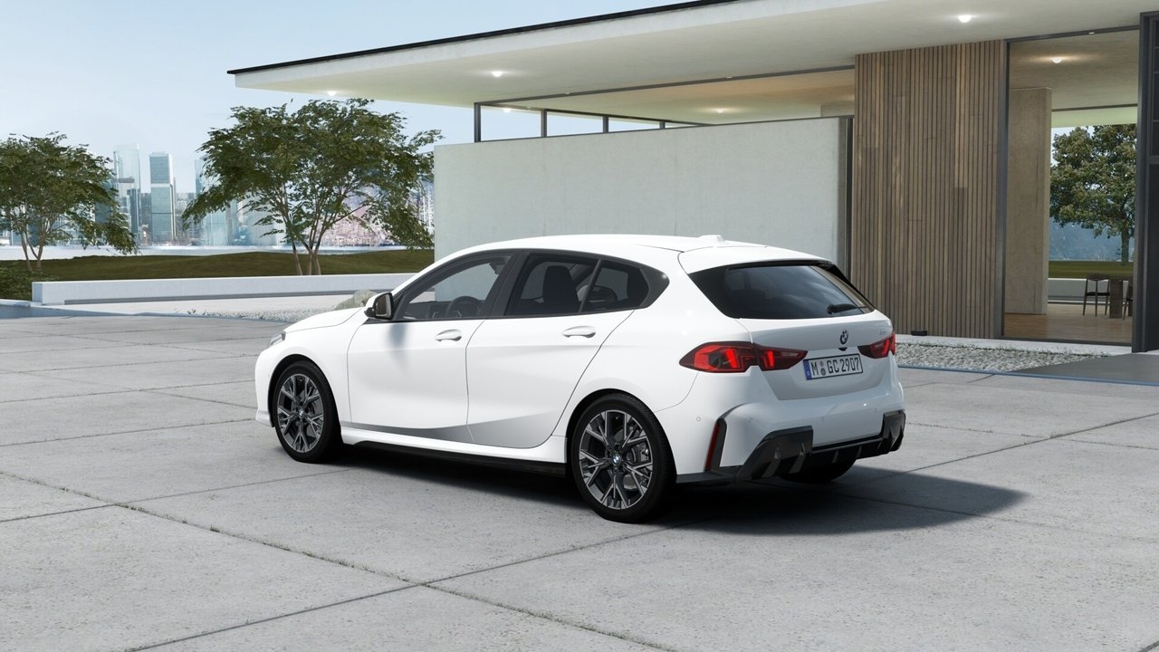 BMW 120 M Sport Design Automat 2026, bild 2/10