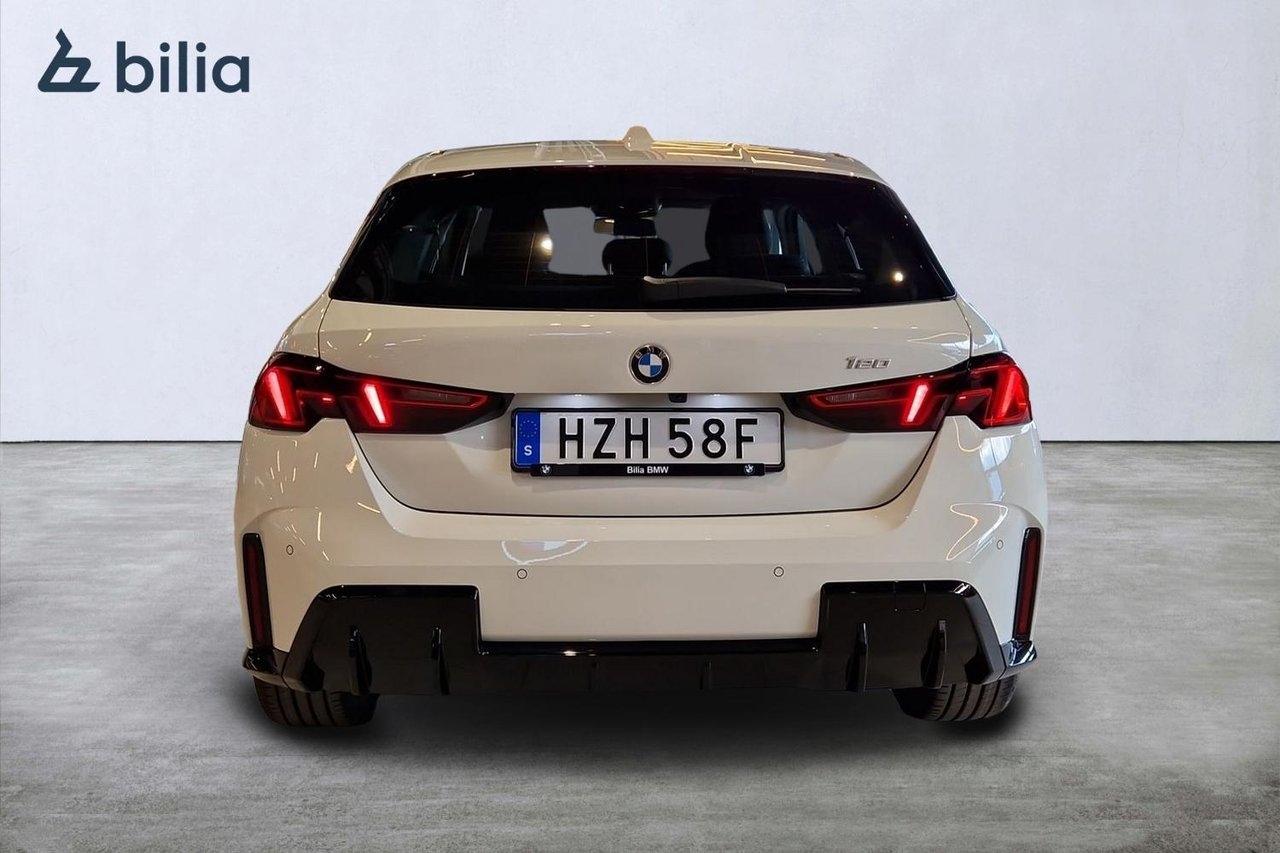BMW 120 2026, photo 5/21