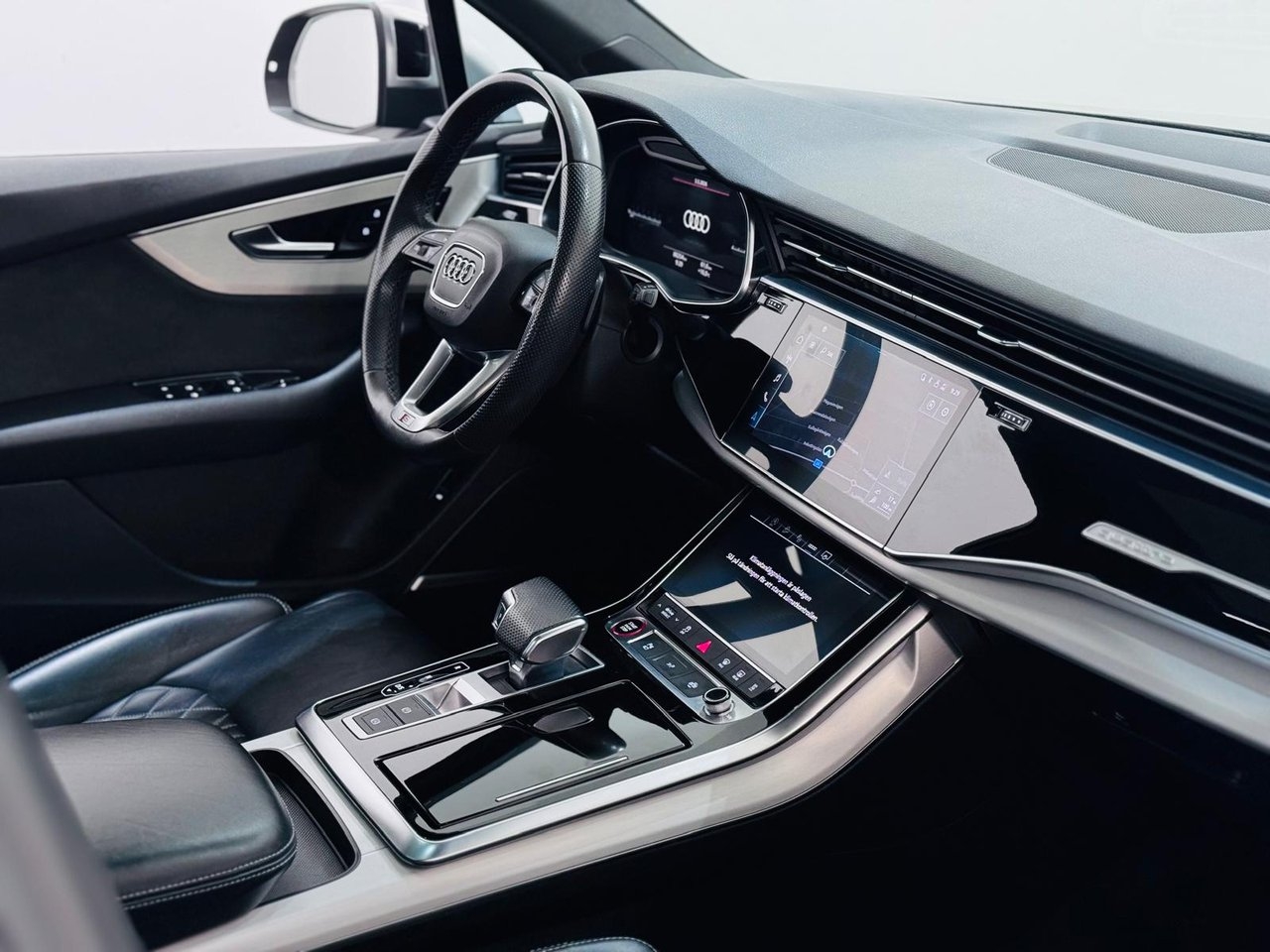 Audi SQ7 TDI quattro 7 sits 2021, bild 4/10