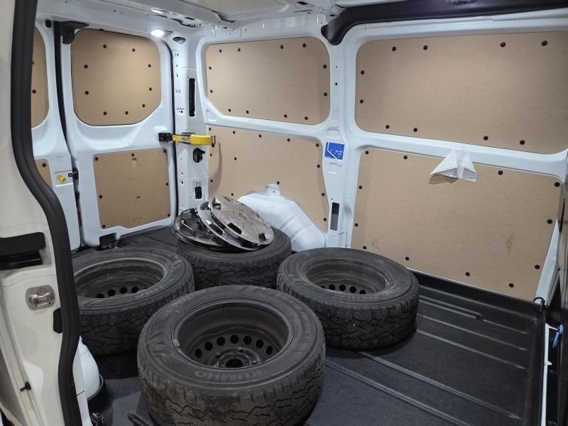 Ford Transit Custom 2023, photo 5/10