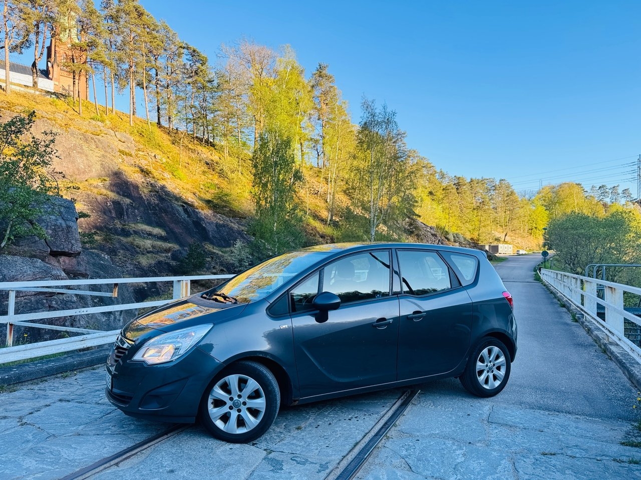 Opel Meriva 2011, kuva 3/8