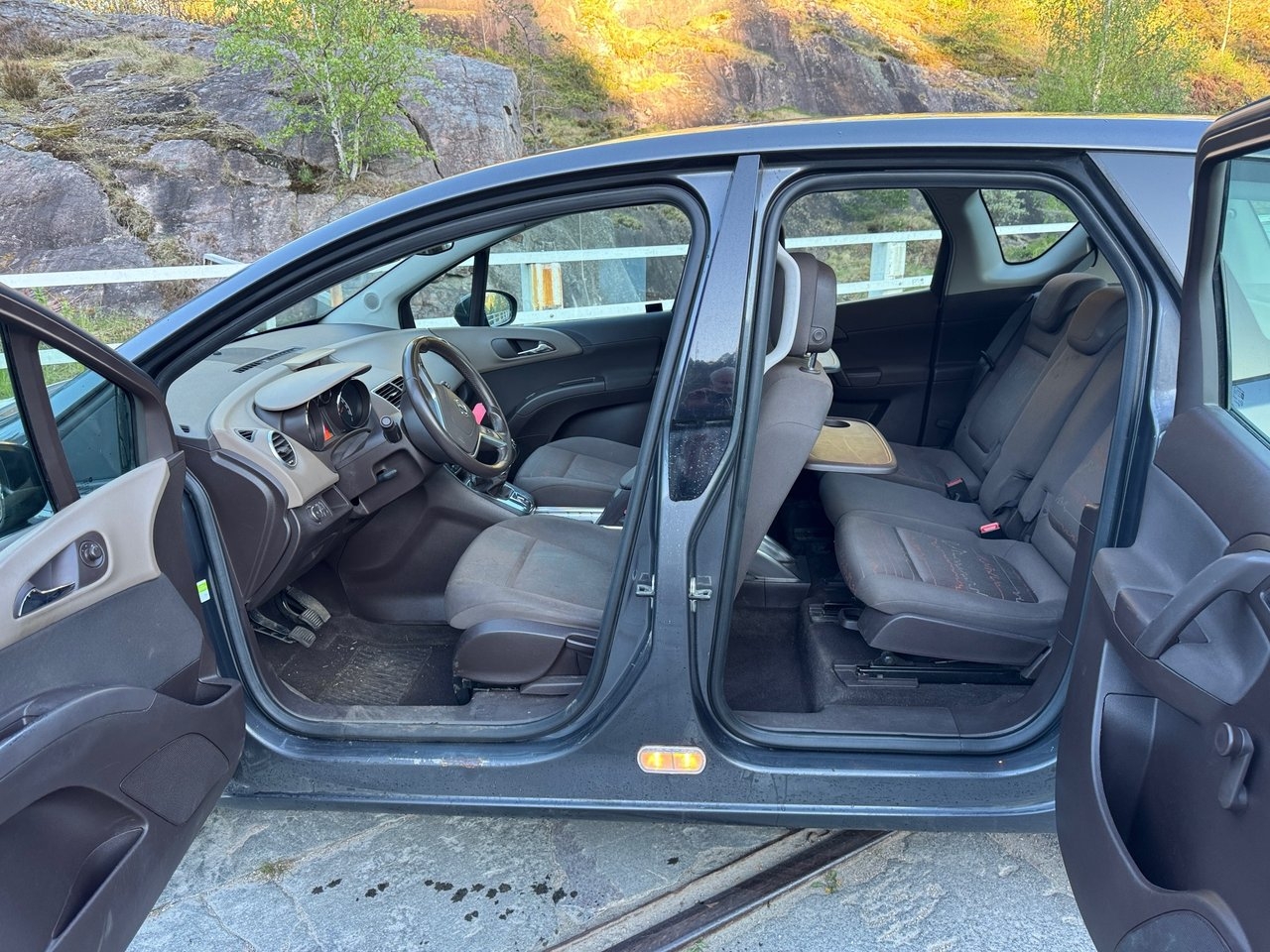 Opel Meriva 2011, kuva 6/8