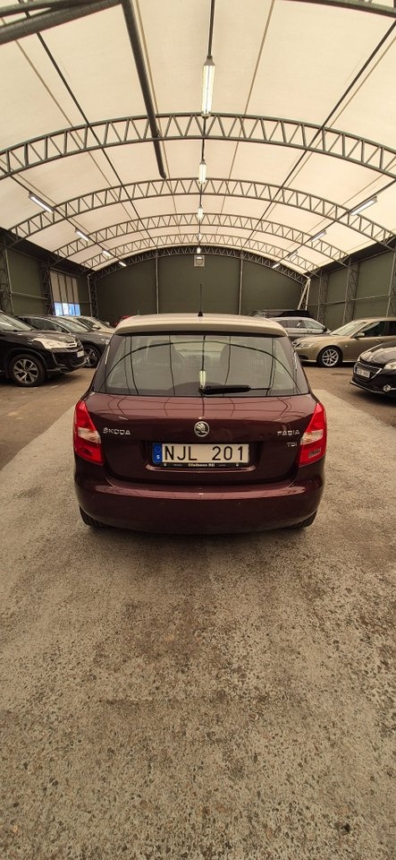 Skoda Fabia 1.6 TDI Elegance Euro 5 2014, bild 6/10