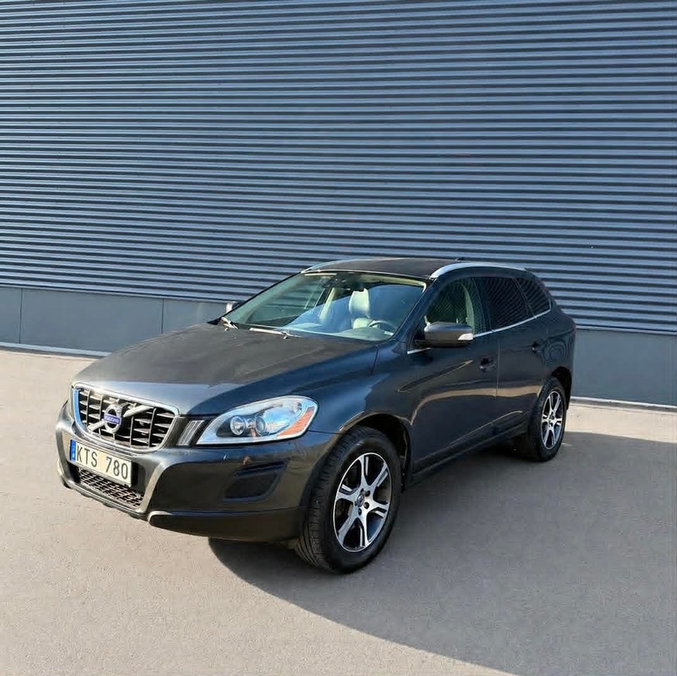 Volvo XC60 D3 Geartronic Summum Euro 5 2011, bild 2/10