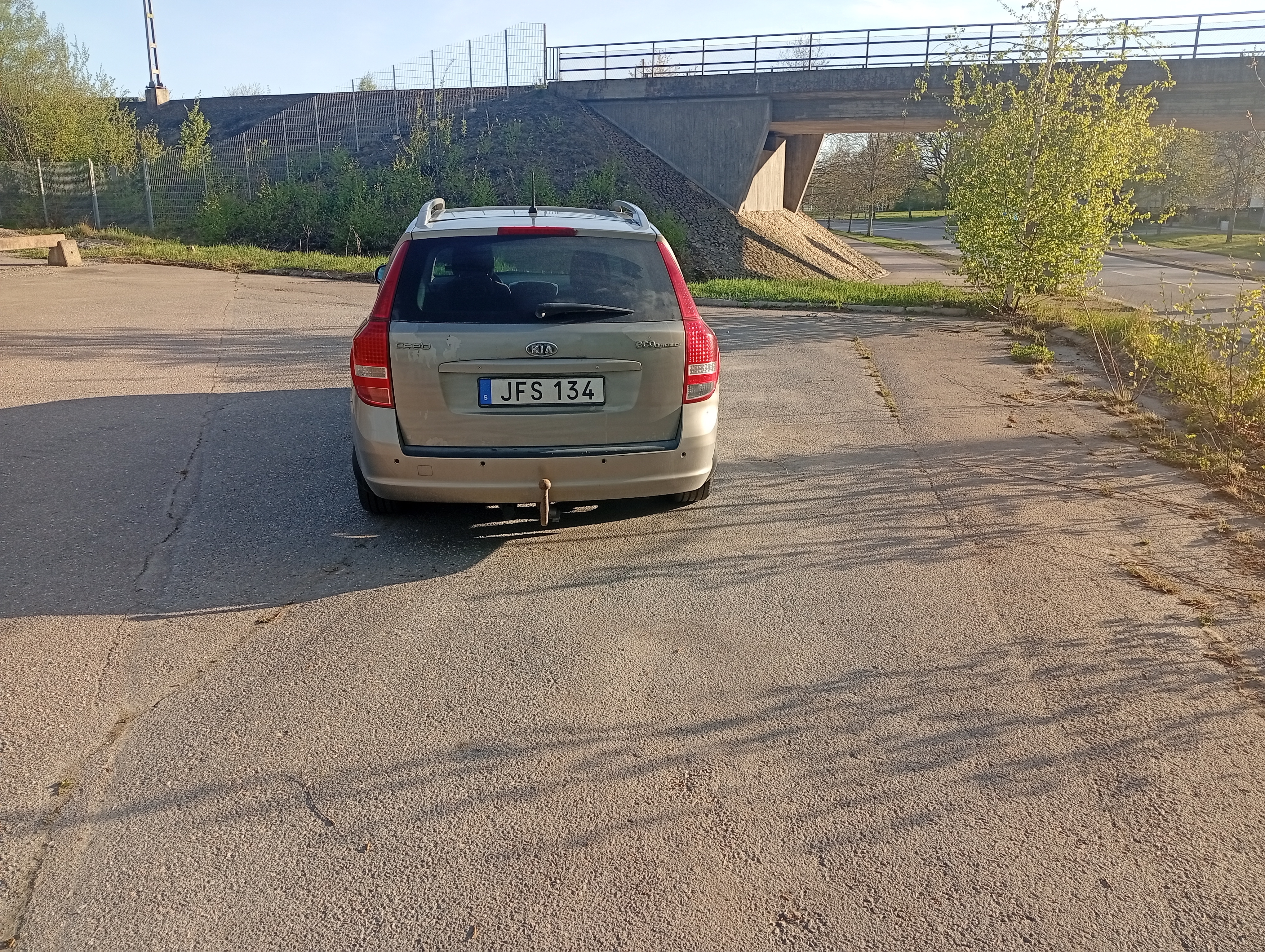 Kia Ceed _sw 1.6 CRDi Manuell 2011, bild 4/4