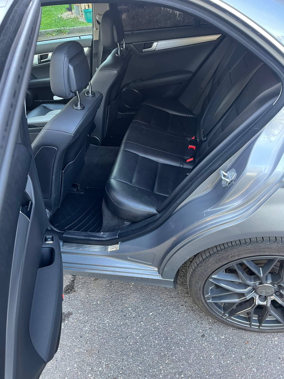 Mercedes-Benz C 2012, bild 7/8